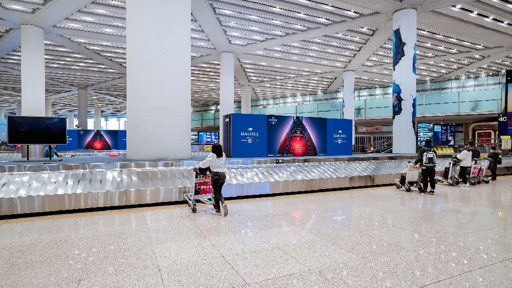 北京首都国际机场T3国内行李提取厅LED广告三