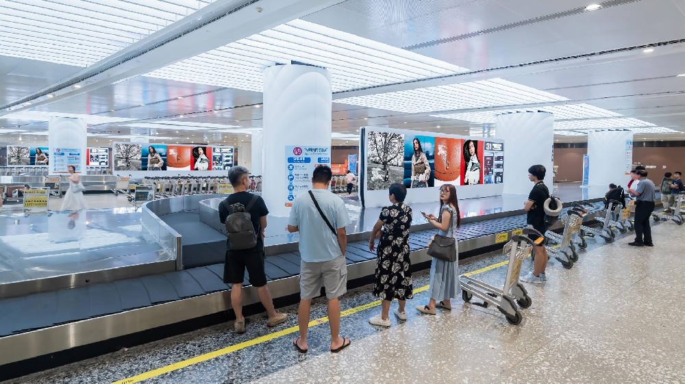 北京大兴国际机场国内行李提取厅LED